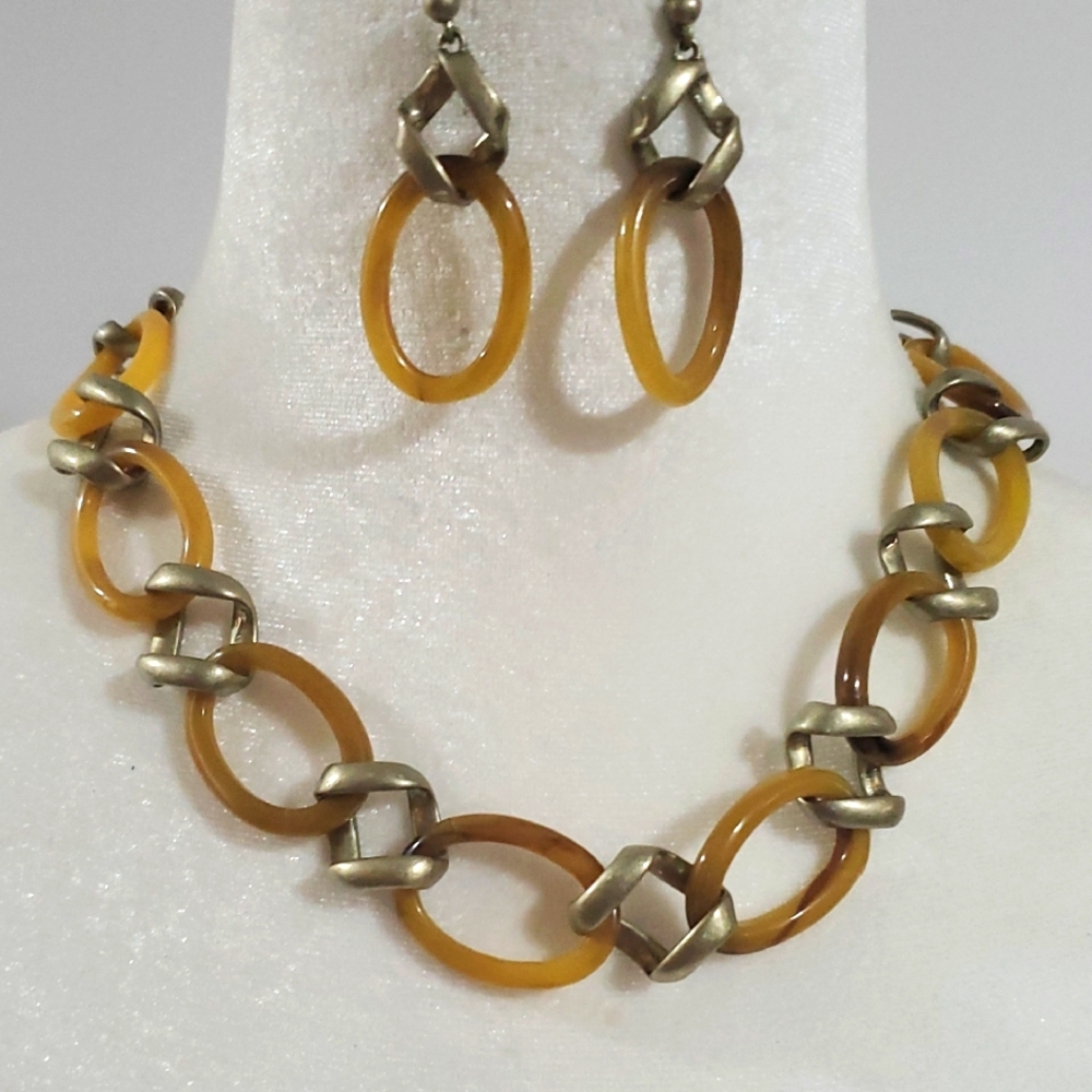 Chic Gold and Silver Women's Necklace